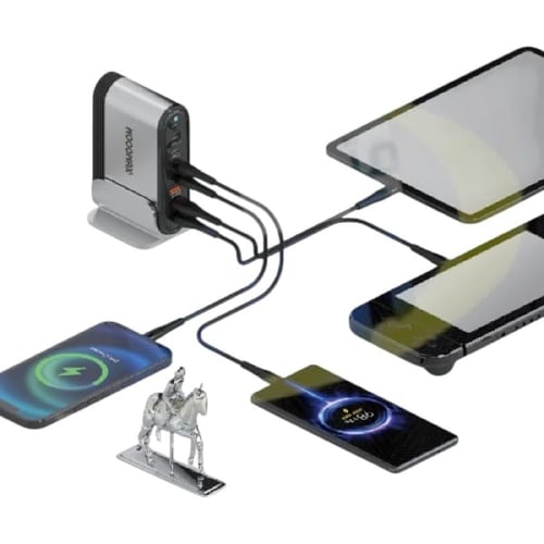 منصة شحن بقوة 300 واط