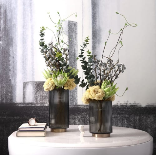 فازه زجاج أسود