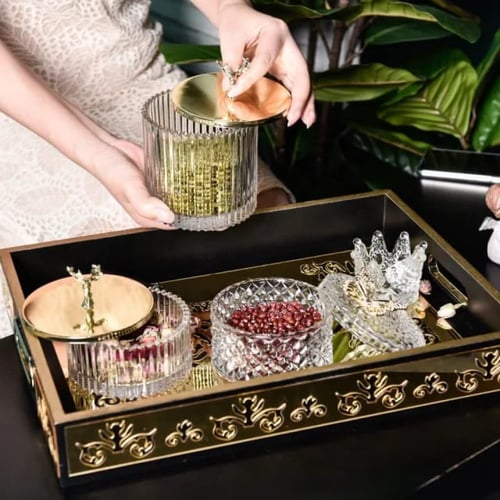 علب تخزين زجاج متعددة الأستخدام.