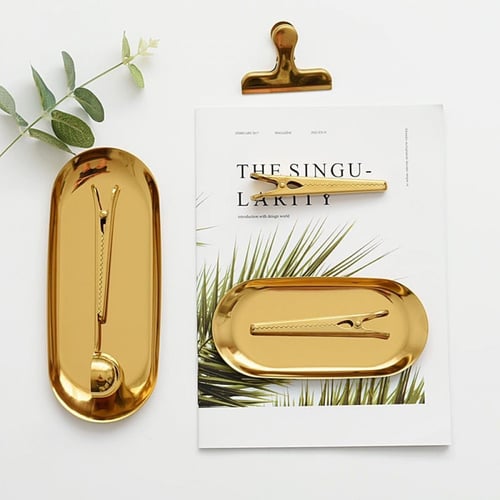 صحون ستانلس ستيل.