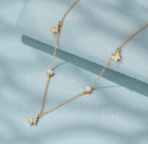 سلسال butterfly ذهبي