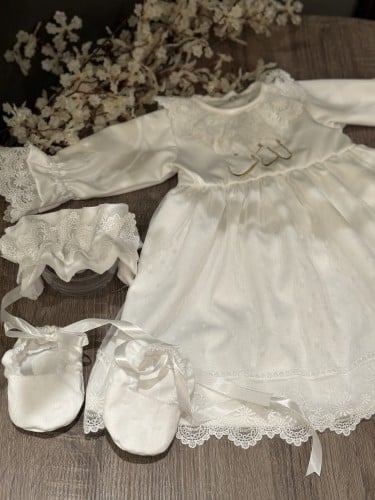 طقم فستان مع ربطة شعر وجوارب