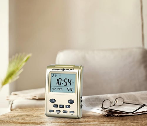 ساعة الحرمين مكاتب و طاولة