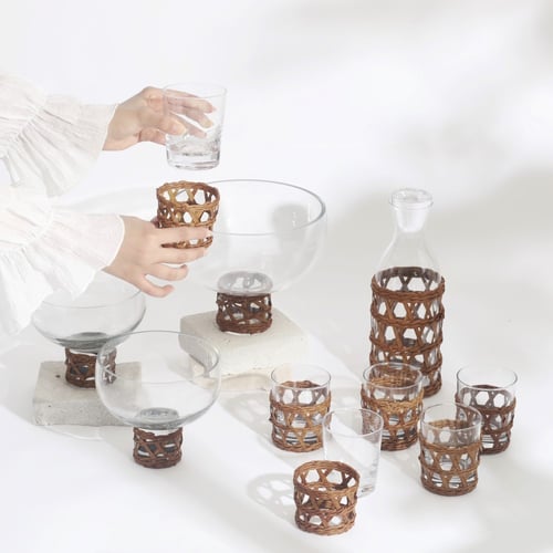 هدية باللون الخشبي والأبيض ‏Wood And White Gift