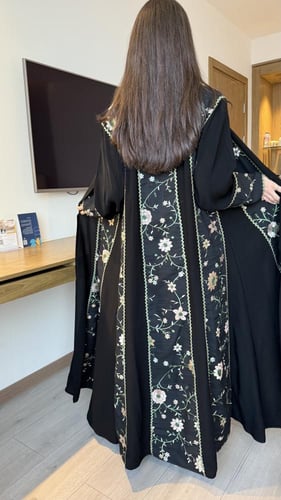 عباية نجلاء