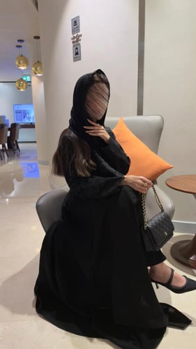 عباية لينا اسود