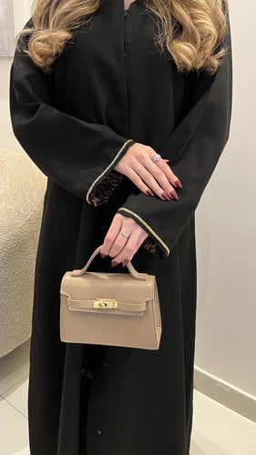 عباية تايقر