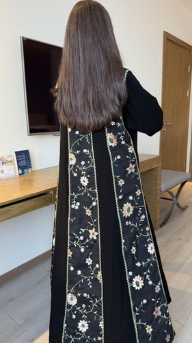 عباية نجلاء