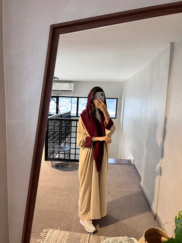 نص بشت بيج وعنابي