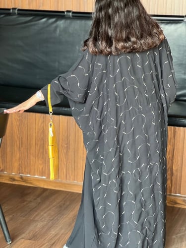 نص بشت تطريز ذهبي