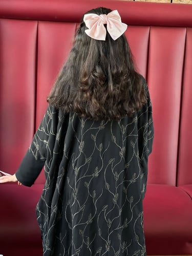 نص بشت تطريز اوراق شجر