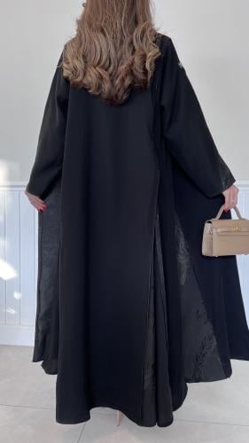 عباية امل كلوش