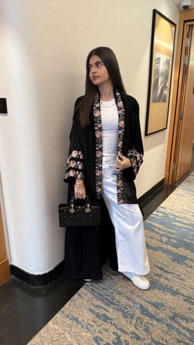 عبايه ريما كلوش