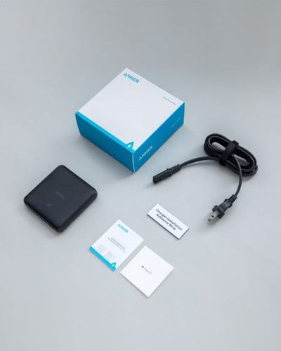 انكر شاحن مكتبي ذكي - سريع بقوة 65W مع منفذ PD و 3...