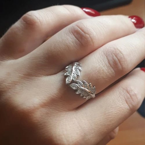 خاتم راقي من الفضة الاسترليني عيار 925 مزين بالزير...