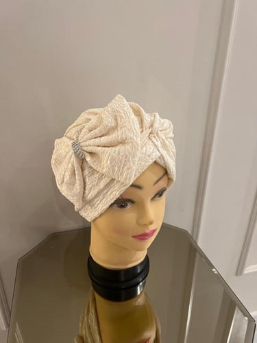 غطاء شعر ملون