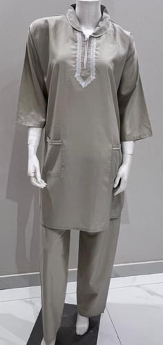 يونيفورم طويل