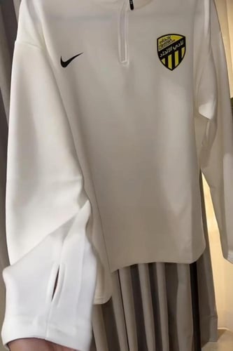 سويتر نادي الاتحاد الجديد 2025 أبيض بسحاب قصير لمح...