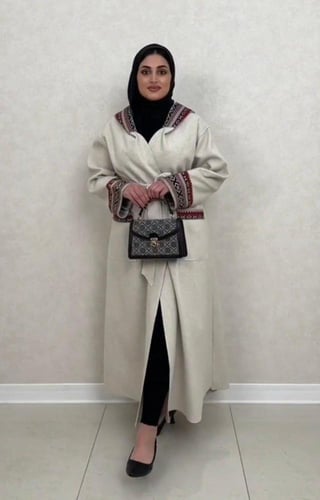 بشت جوخ نسائي بسدو مطرز مع قبعة – اختاري الأناقة و...