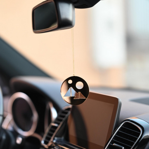 تعليقة سياره عملة مانا MANA