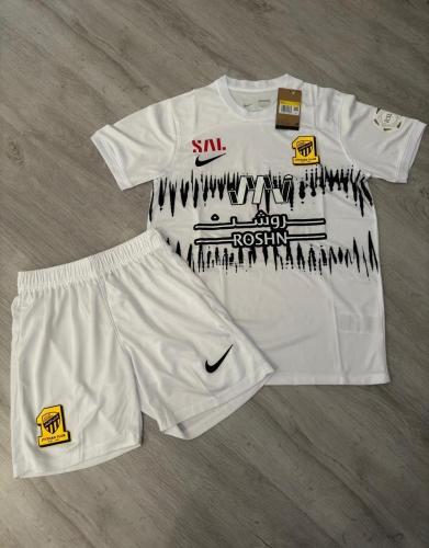 طقم الاتحاد الاحتياطي اللون الأبيض الجديد 2024