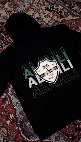 هودي أسود بتصميم شعار الأهلي السعودي
