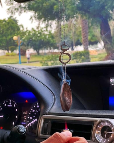 تعليقة سيارة عود موروكي بالاسم أو الحرف