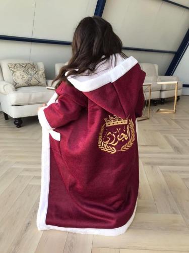 فروه بناتي وللاطفال ايضا تعطيهم الدفء والراحة في ف...