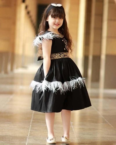 فستان بناتي بتطريز الاسم حسب الطلب – من لحظة تذكار