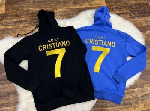 جاكت ازرق في اصفرسحاب_متحر لحضة تذكار 2025