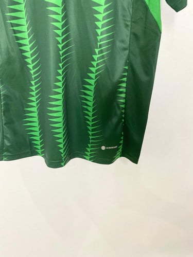 تيشيرت المنتخب السعودي الجديد لموسم 2023-2024 الأب...