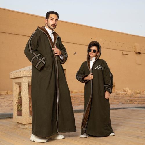 فروة رجالية جوخ زيتي بجلد إيطالي وبطانة فرو رمادي...