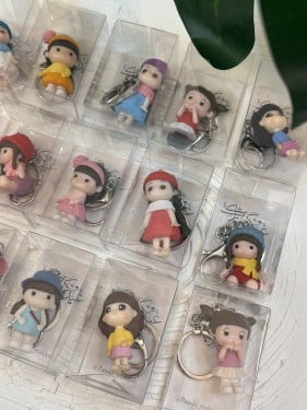 ميداليات بنات