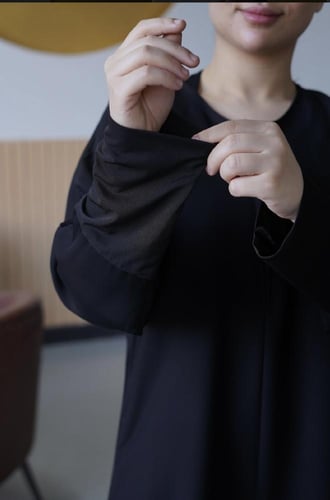 عباية ساده إسلاميه مع خمار إسلامي مع نقاب هديه