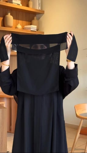 نقاب الغشوه (ربطه عريضه ) طويل مطاطين