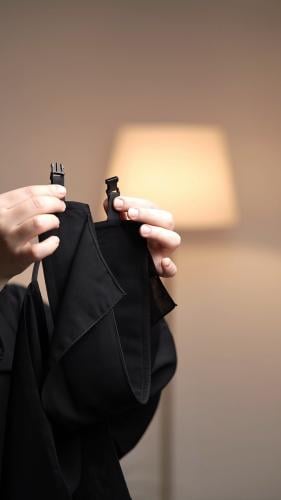 The face covering clip