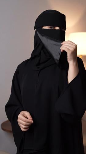 نقاب حرير مشبك