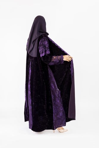 عباية ملاذ قماش مخمل تدخيلات دانتيل نص كلوش | كحلي