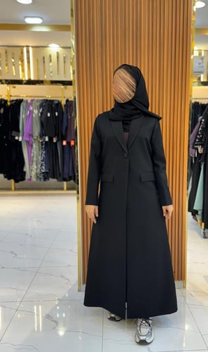 بليزر ايڤانا مبطن اسود