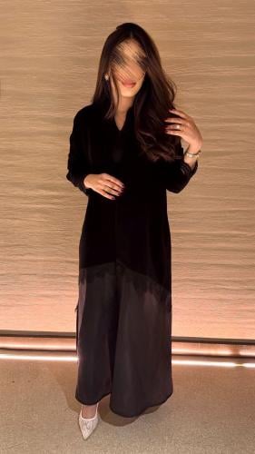 عباية بيرلا قماش كريب | اسود