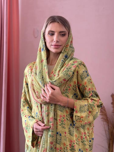 عباية وطرحة حرير طبيعي مشجر - فستقي