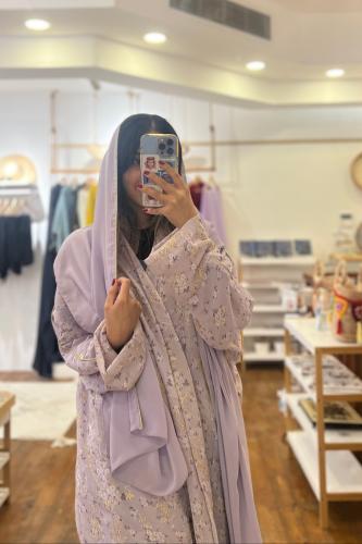 عباية شيفون مورد مطرز - موف فاتح