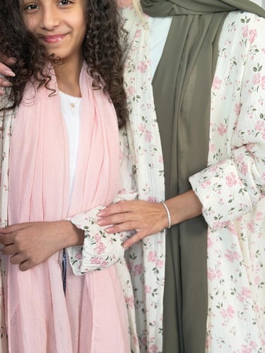 طقم عباية للأم والبنت Mommy & Me - مشجر ورد وردي