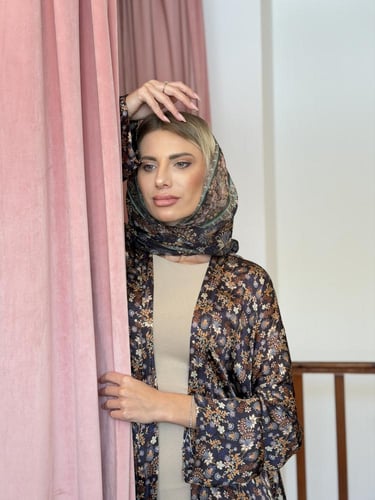 عباية وطرحة حرير طبيعي مشجر - كحلي