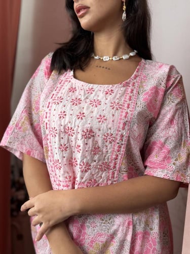 طقم عباية وثوب مورد- وردي