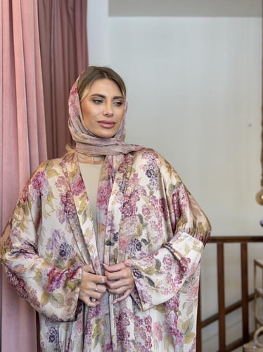 عباية وطرحة حرير طبيعي مشجر - وردي