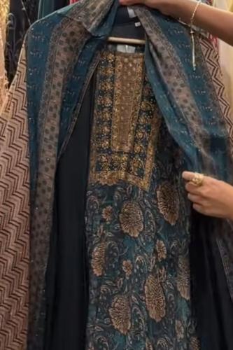 طقم رمضاني عباية وثوب- زيتي