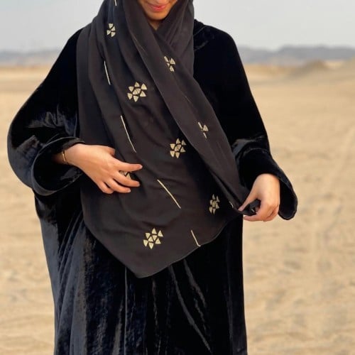 عباية مخمل طرحة سدو - أسود