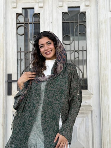 عباية وطرحة حرير طبيعي - أخضر