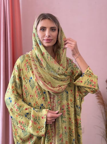 عباية وطرحة حرير طبيعي مشجر - فستقي